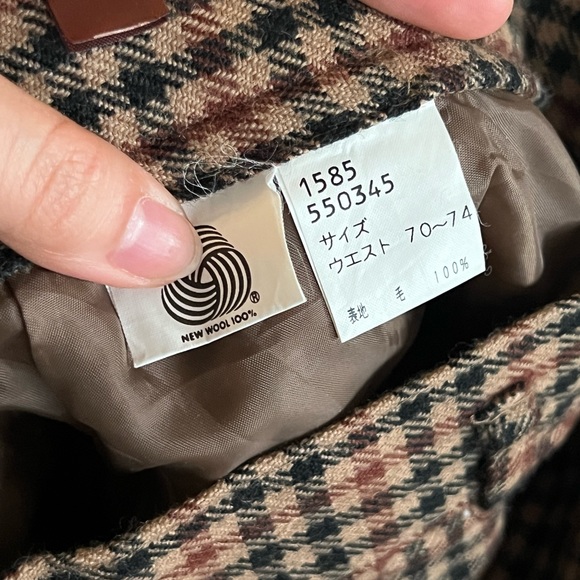 SOLD Vintage Checkered/ Gingham brown made in Japan midi wool skirt - Picture 5 of 6